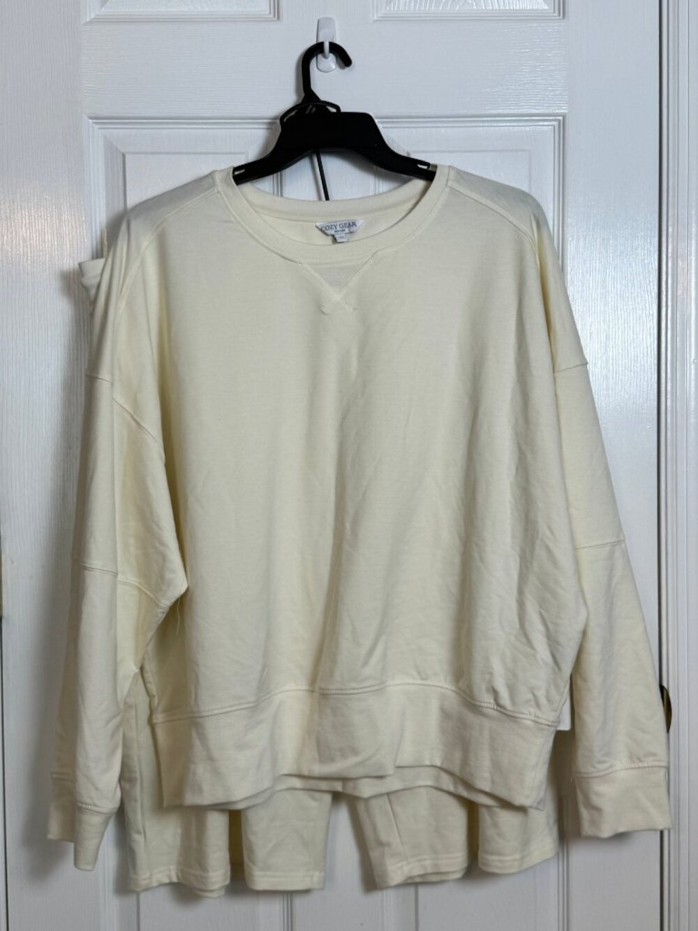 NWT Cozy Gear 2 Piece Lounge Set 3X Soft Sweatshirt Capri Pants in Butter Cup